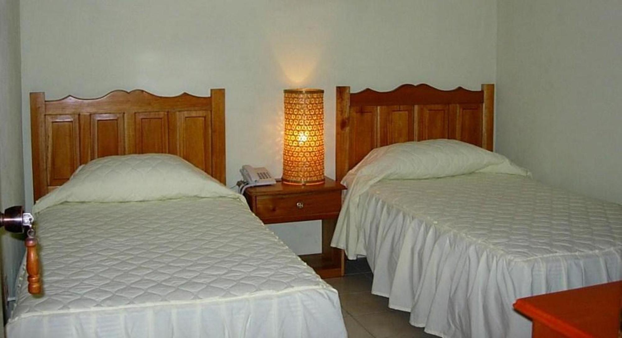 Nakum Hotel Flores Cameră foto