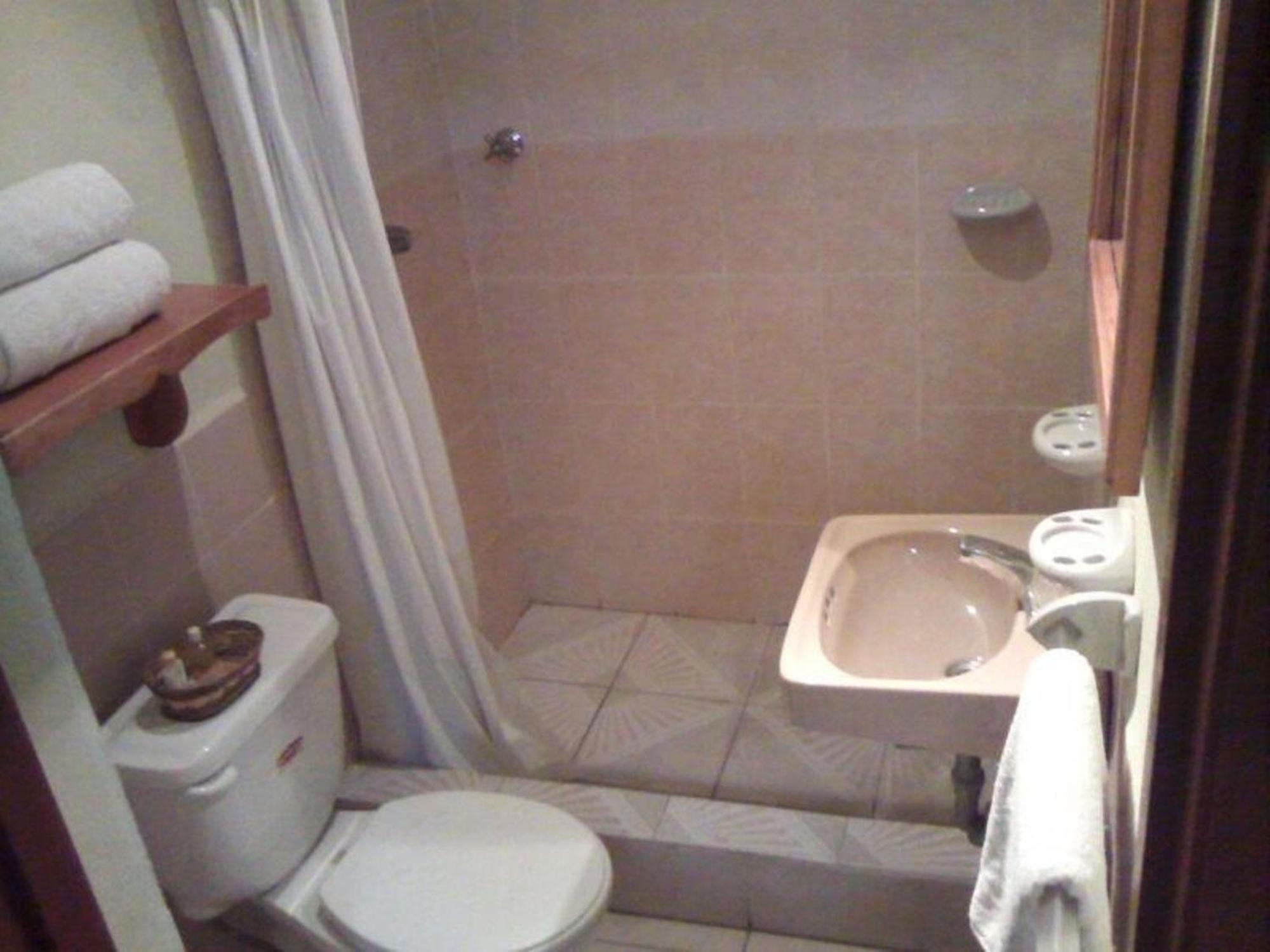 Nakum Hotel Flores Cameră foto